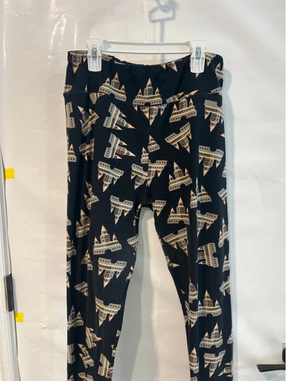 Woman’s black leggings M/Large